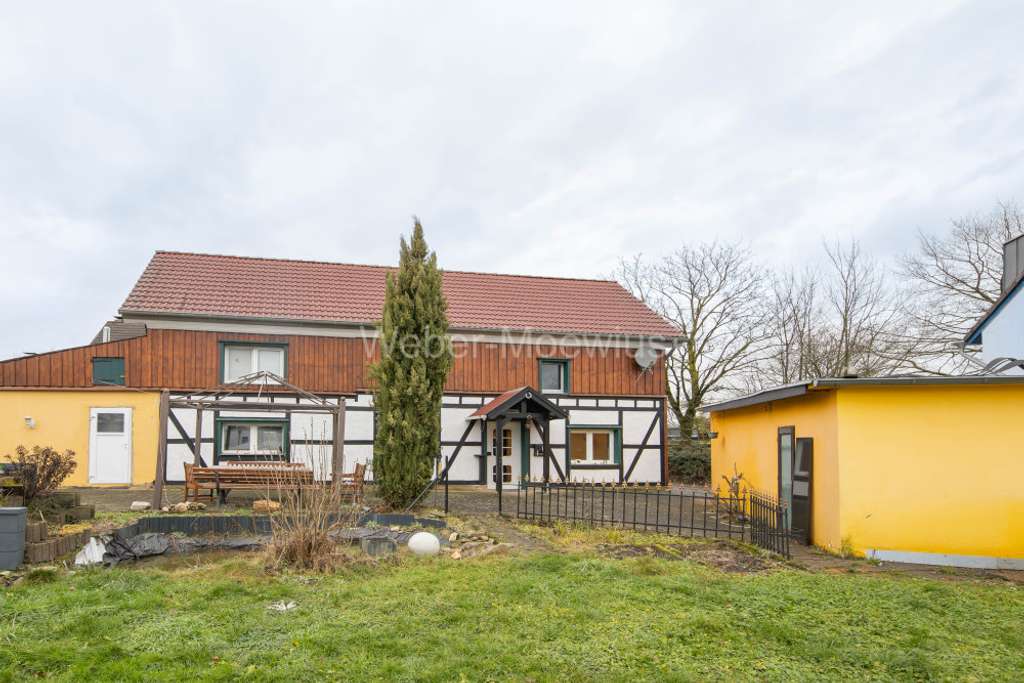 Immobilie in Lohmar - *Fachwerktraum* außergewöhnliches Einfamilienhaus mit Terrasse, Sauna, Garage + Doppelcarport - Bild 0