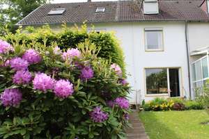 *** D-Benrath: Reihenhaus mit Potential -  Platz für Ihre Ideen in begehrter Lage! ***