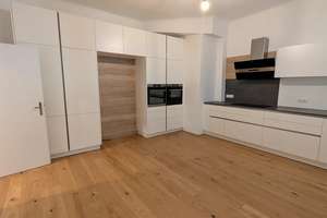Zuhause mit viel Platz und vier Zimmern in Köln
