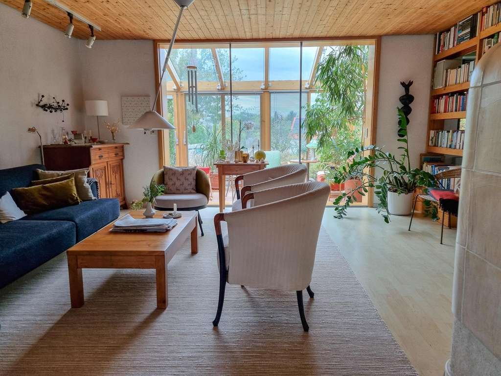 Immobilie in Böhmenkirch - Flexibel nutzbares Zweifamilienhaus gepflegt mit schönem Garten - Bild 1