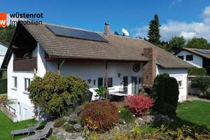 Großzügiges Zweifamilienhaus in gefragter Wohnlage – Ideal für Familien & Kapitalanleger! – Die vollständige Adresse der Immobilie erhältst du vom Anbieter., 89186 Illerrieden – Vorschaubild 1