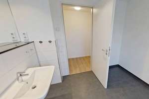 ** Moderne 2-Zimmer-Wohnung mit BALKON in Bonn ** – Pommernstr. 3b, 53119 Tannenbusch, Bonn – Vorschaubild 8