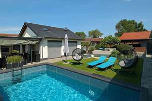 Design trifft See: Exklusive Mini-Villa mit Wellness & Pool am Kinzigsee (Pacht 20 Jahre) – Die vollständige Adresse der Immobilie erhältst du vom Anbieter., 63505 Langenselbold – Vorschaubild 1