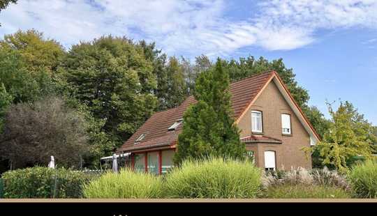 Bild von **Gepflegtes Einfamilienhaus mit Einliegerwohnung – ruhige Lage nahe Hafen in Barßel**