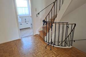 Einziehen und wohlfühlen! Gepflegtes RMH mit Garage in ruhiger Lage! – Die vollständige Adresse der Immobilie erhältst du vom Anbieter., 86179 Haunstetten-Ost, Augsburg – Vorschaubild 16
