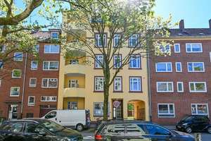 Charmante 2-Zimmer Altbauwohnung mit 2 Balkonen, in ruhiger und zentraler Lage von HH-Eimsbüttel...