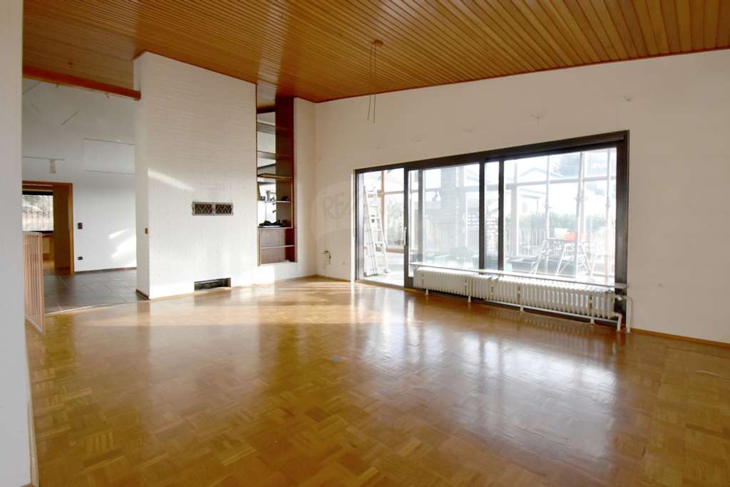 Immobilie in Karben - Ruhe – Blick – Sonnige Lage
Sanierungsbedürftiges
Haus in Karben - Bild 2