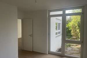 Sehr schöne 2-Zimmer-Wohnung im 1. OG mit EBK und Außenplatz in Stuttgart-Heumaden, Erstbezug – Mannspergerstraße 64, 70619 Heumaden, Stuttgart – Vorschaubild 4