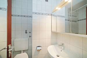 Klassisches Mehrfamilienhaus mit Penthousewohnung in Bestlage von München-Obermenzing – Die vollständige Adresse der Immobilie erhältst du vom Anbieter., 81247 Obermenzing, München – Vorschaubild 9