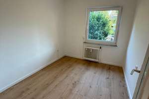Helle 4-Zimmer-Erdgeschosswohnung mit Balkon, Gartennutzung & Einbauküche in Essen-Frintrop – Seestraße 31, 45359 Frintrop, Essen – Vorschaubild 8