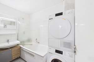 Helle 3-Zimmer-Wohnung mit Balkon in gepflegter Wohnanlage mit Aufzug, 2 Kellerabteile und TG-Platz – Die vollständige Adresse der Immobilie erhältst du vom Anbieter., 70329 Rohracker, Stuttgart – Vorschaubild 9