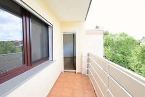 Modernisierte 3-Zi-Wohnung in Weitmar-Mark mit Pool, Aufzug & Loggia – Prinz-Regent-Str 79b, 44795 Weitmar-Mark, Bochum – Vorschaubild 8
