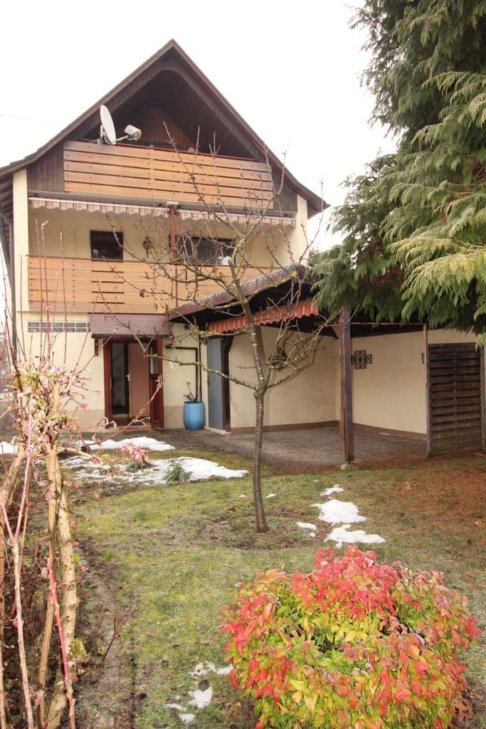 Immobilie in Murrhardt - Einfamilienhaus, DHH in zentraler Wohnlage - Bild 0