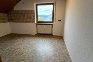 Charmante Dachgeschosswohnung mit Fernblick in Neunburg vorm Wald zu vermieten – Die vollständige Adresse der Immobilie erhältst du vom Anbieter., 92431 Neunburg vorm Wald – Vorschaubild 6