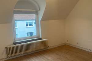 Familienparadies in Hannover-Döhren: Großzügige 4-Zimmer-Wohnung für 3 Jahre – Bernwardstraße 21, 30519 Döhren, Hannover – Vorschaubild 12