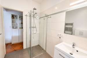 Bezugsfrei - modernisiert - individuell: 2,5-Zimmer-Wohnung in grüner Lage von Steglitz – Die vollständige Adresse der Immobilie erhältst du vom Anbieter., 12163 Steglitz, Berlin – Vorschaubild 10