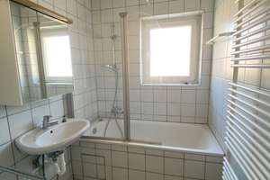 Helle und ruhige 4 Zimmer Wohnung mit Einbauküche in Stuttgart – Die vollständige Adresse der Immobilie erhältst du vom Anbieter., 70435 Zuffenhausen-Mitte, Stuttgart – Vorschaubild 12
