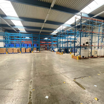 Hallenfläche Lager/Produktion | Rampe | erweiterbar | direkt an der A40/A45