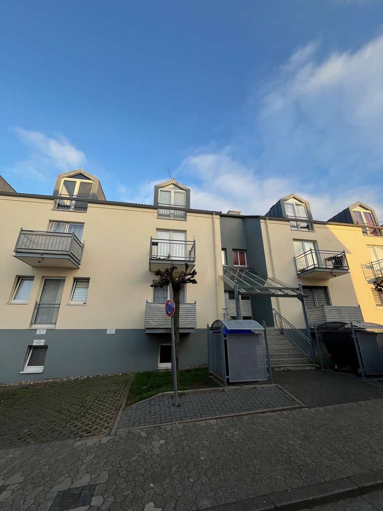 1 Zimmer Wohnung mit Balkon zu verkaufen