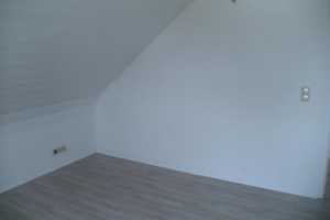 2 Zimmerwohnung/DG in Hanau-Steinheim 5 Min. zur S-Bahn – Main-Kinzig-Kreis – Vorschaubild 9