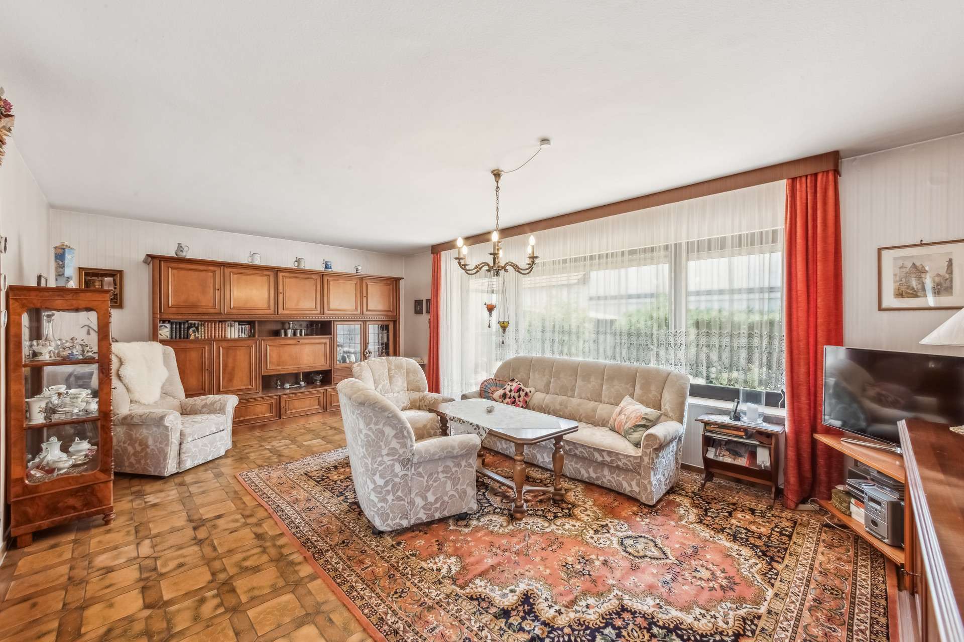 Immobilie in Kleinostheim - Wohnen, wo andere Urlaub machen – Ihr Zuhause mit Mainblick und Gartenidylle - Bild 6