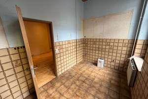 Eigene Wohnideen verwirklichen in einer charmanten Altbauwohnung mit Stellplatz in zentraler Lage! – Die vollständige Adresse der Immobilie erhältst du vom Anbieter., 45888 Bulmke-Hüllen, Gelsenkirchen – Vorschaubild 4