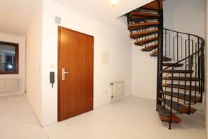 Aussergewöhnliche  Studio-Wohnung mit zwei Balkonen in gepflegtem Wohnhaus – Hoher Weg 12, 47137 Mittelmeiderich, Duisburg – Vorschaubild 3
