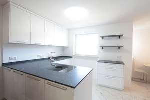 Puchheim/Bhf: modern renoviertes Familienreihenhaus: 6 Zimmer+3 Bäder+Gäste-WC+neue EBK+Parkett – Die vollständige Adresse der Immobilie erhältst du vom Anbieter., 82178 Puchheim – Vorschaubild 9
