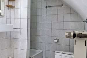 Nettes saniertes Dachgeschoss-Apartment (Provisionsfrei) im Zentrum von Düsseldorf – Die vollständige Adresse der Immobilie erhältst du vom Anbieter., 40215 Friedrichstadt, Düsseldorf – Vorschaubild 17