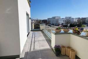 4 Zimmer Oberwohnung mit Balkon im Villenquartier
