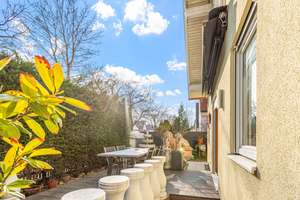 Einfamilienhaus im Münchner Süden mit absoluter Privatsphäre – Die vollständige Adresse der Immobilie erhältst du vom Anbieter., 81477 Obersendling, München – Vorschaubild 2