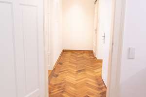Attraktive 2-Zimmer-Wohnung mit Balkon im generalsanierten denkmalgeschützten Altbau – Artilleriestraße 11, 80636 Dom Pedro, München – Vorschaubild 5
