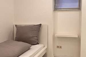 Einzigartige möblierte 3-Raum-Wohnung mit 15m²-Balkon im Hochparterre – Friedrich-Engels-Str. 66, 99086 Johannesvorstadt, Erfurt – Vorschaubild 23