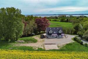 Wo Träume ein Zuhause finden… Schwedenhaus mit großzügigem Grundstück nahe der Ostsee – Die vollständige Adresse der Immobilie erhältst du vom Anbieter., 24369 Waabs – Vorschaubild 2