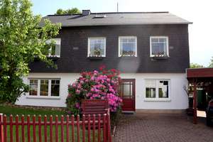 Großzügiges Landhaus mit ELW in familienfreundlicher Lage – Die vollständige Adresse der Immobilie erhältst du vom Anbieter., 56841 Traben-Trarbach – Vorschaubild 2