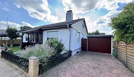 Bild von Nettes Einfamilienhaus mit Wintergarten und Garage