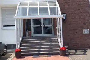 Hotel/ Appartementhaus/ Büro/ Praxis/ Altenpflege im Wesertal – Jahnweg 1a, 37688 Höxter (Kreis) – Vorschaubild 3