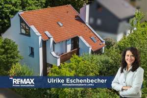 Stadtnah und direkt am Park! Familienheim mit spannender Architektur, 7 Zimmern und Garten