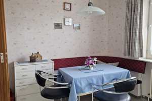 Bezugsfreies Zweifamilienhaus mit 3 Felsenkellern und Doppelgarage in Seybothenreuth – Bayreuth (Kreis) – Vorschaubild 13