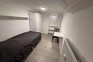 Ruhige möbilierte 1-Zimmer Wohnung (Souterrain) in Frankfurt am Main