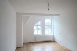 Helle 4-Zimmer-Dachgeschoss-Wohnung mit Balkon in der Maxvorstadt – Türkenstraße 0, 80799 Universität, München – Vorschaubild 2