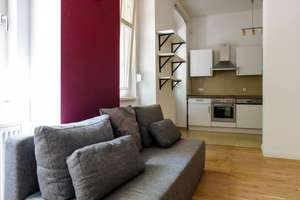 Spacious Altbau Apartment in Samariterkiez with direct access to a children's playground. – Die vollständige Adresse der Immobilie erhältst du vom Anbieter., 10247 Friedrichshain, Berlin – Vorschaubild 5