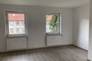 Wohnglück mit Gartengefühl: Charmante 3-Zimmer-Wohnung im Erdgeschoss (Musterbilder) – Swindonstraße 15, 38226 Lebenstedt, Salzgitter – Vorschaubild 1