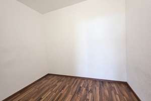 Stilvolle Drei-Zimmerwohnung viel Platz & Lichtdurchflutet – 60437 Nieder-Eschbach, Frankfurt am Main – Vorschaubild 9