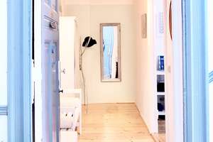Licht, Ruhe, Rückzug und zentral – oberste Etagenwohnung,  Balkon,  Nähe Helmholzplatz – Stubbenkammerstr. 11, 10437 Prenzlauer Berg, Berlin – Vorschaubild 3