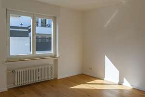 Schöne, frisch sanierte 2- Zimmer  Wohnung mit Gartenanteil in ruhiger Lage! – Die vollständige Adresse der Immobilie erhältst du vom Anbieter., 40231 Lierenfeld, Düsseldorf – Vorschaubild 5