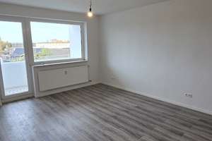 Komplett sanierte 3 Zimmer Wohnung mit Balkon in Gelsenkirchen zu vermieten
