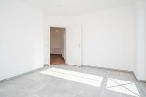 MAIER - Moderne 3-Zimmerwohnung mit 4 Balkonen, Aufzug, TG-Einzelstellplatz! – Die vollständige Adresse der Immobilie erhältst du vom Anbieter., 85598 Vaterstetten – Vorschaubild 10