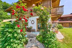 Traumhaftes, energieeffizientes Einfamilienhaus mit exzellentem Wohnklima und sonnigem Garten! – Miesbach (Kreis) – Vorschaubild 3