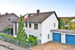 Großzügiges Wohnen mit Weitblick – auf drei Etagen – Die vollständige Adresse der Immobilie erhältst du vom Anbieter., 75438 Knittlingen – Vorschaubild 1